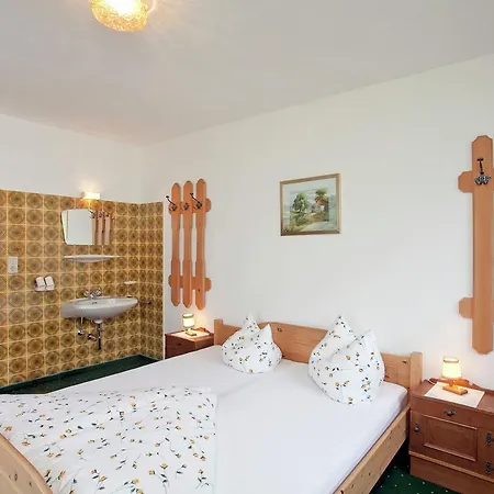 Apartman Almhof 1 *