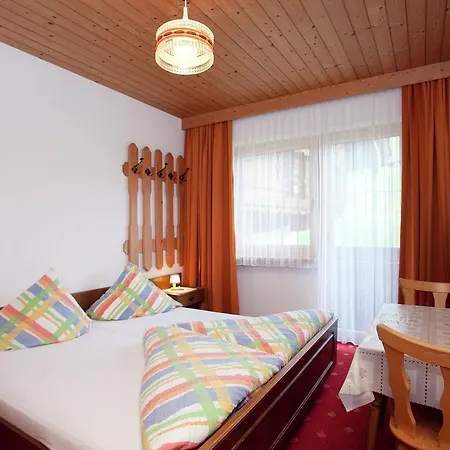 Almhof 1 Apartman *
